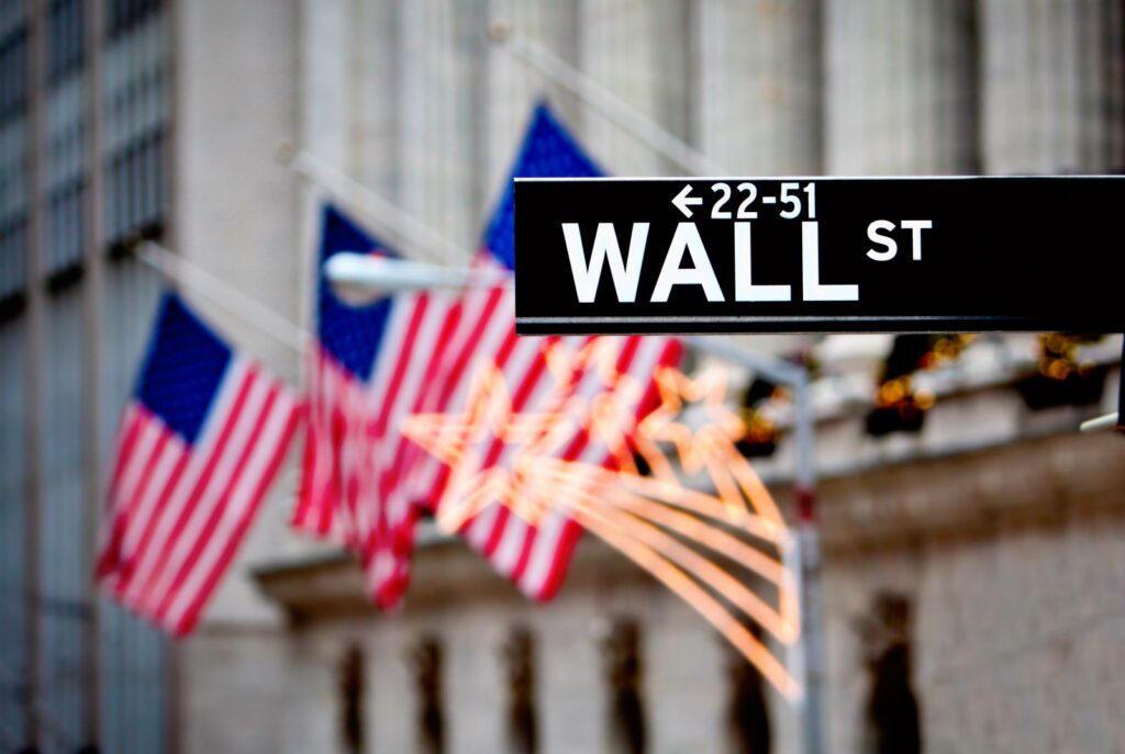 Stocks Settle Lower as Surging Crude Prices Boost Fed Rate Hike Chances Stocks Settle Higher as Crude Oil Prices Stabilize